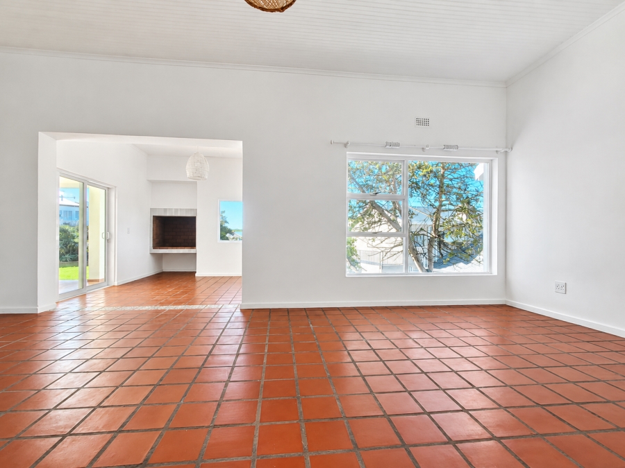 4 Bedroom Property for Sale in Stilbaai Wes Western Cape